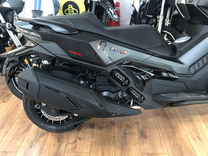 VOGE SR 450 X MODEL NOU