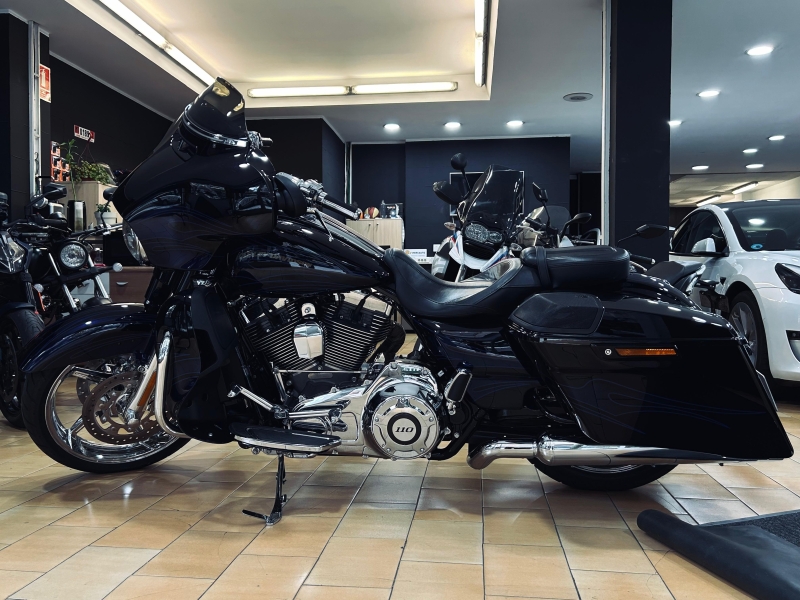 HARLEY DAVIDSON STREET GLIDE