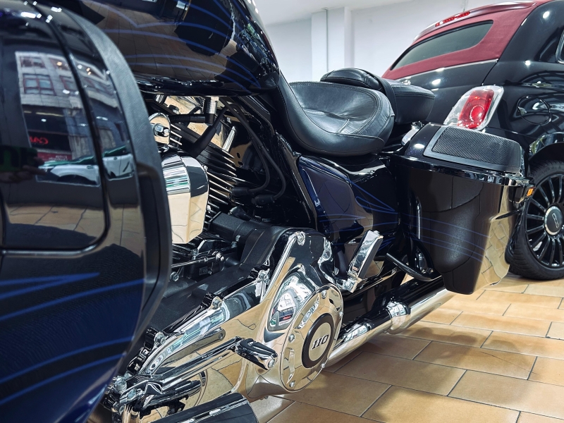 HARLEY DAVIDSON STREET GLIDE
