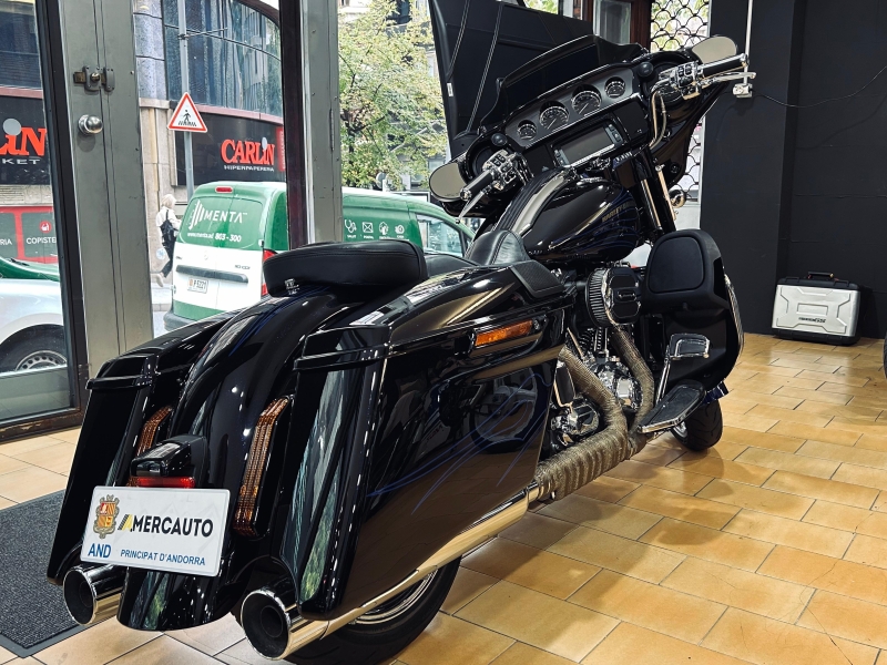 HARLEY DAVIDSON STREET GLIDE
