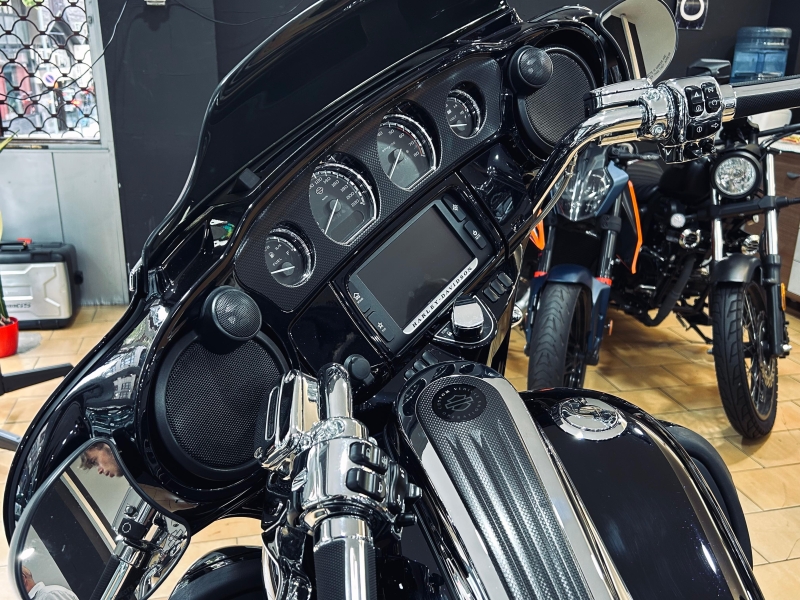 HARLEY DAVIDSON STREET GLIDE