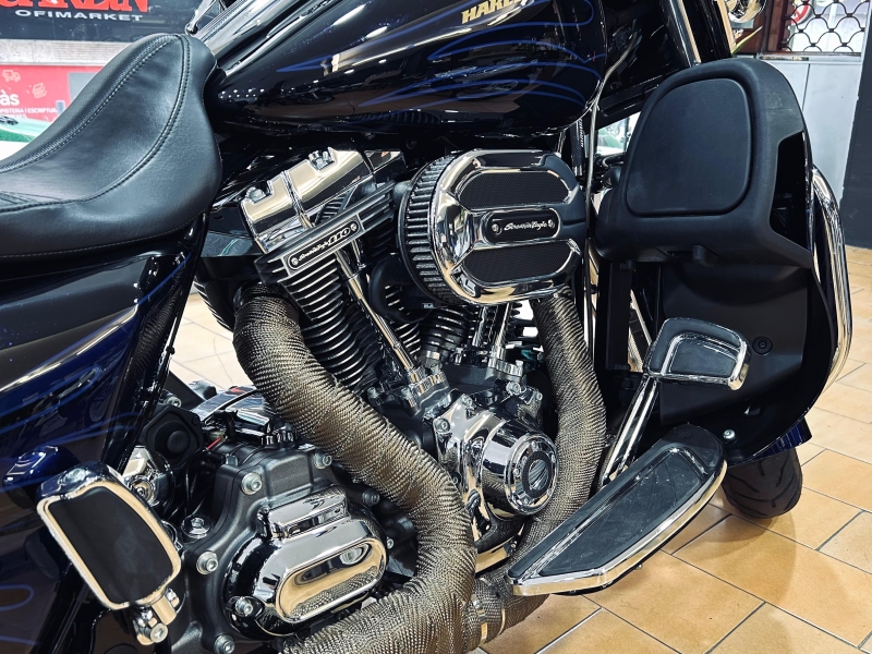 HARLEY DAVIDSON STREET GLIDE